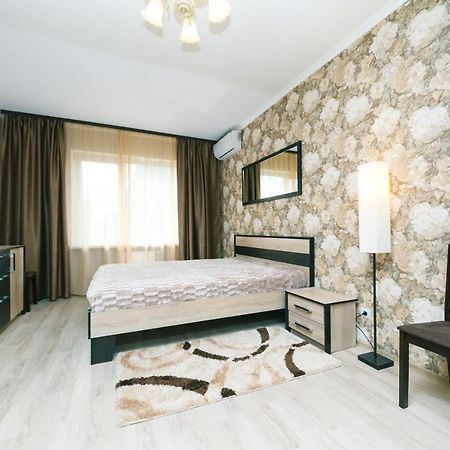 Poznyaky Apartments Patriotika Kiev Eksteriør bilde