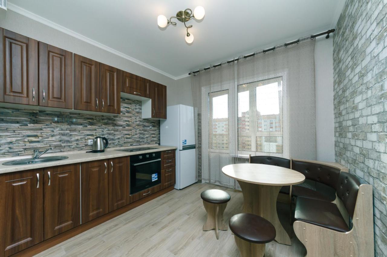 Poznyaky Apartments Patriotika Kiev Eksteriør bilde