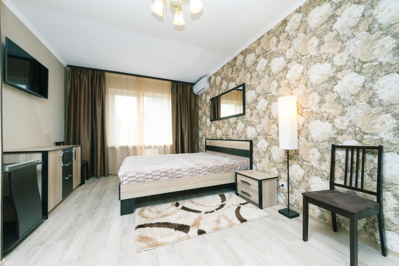 Poznyaky Apartments Patriotika Kiev Eksteriør bilde