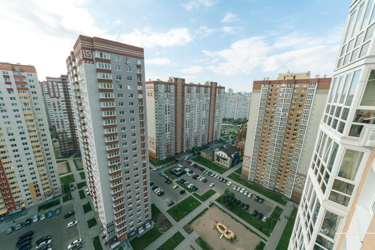 Poznyaky Apartments Patriotika Kiev Eksteriør bilde