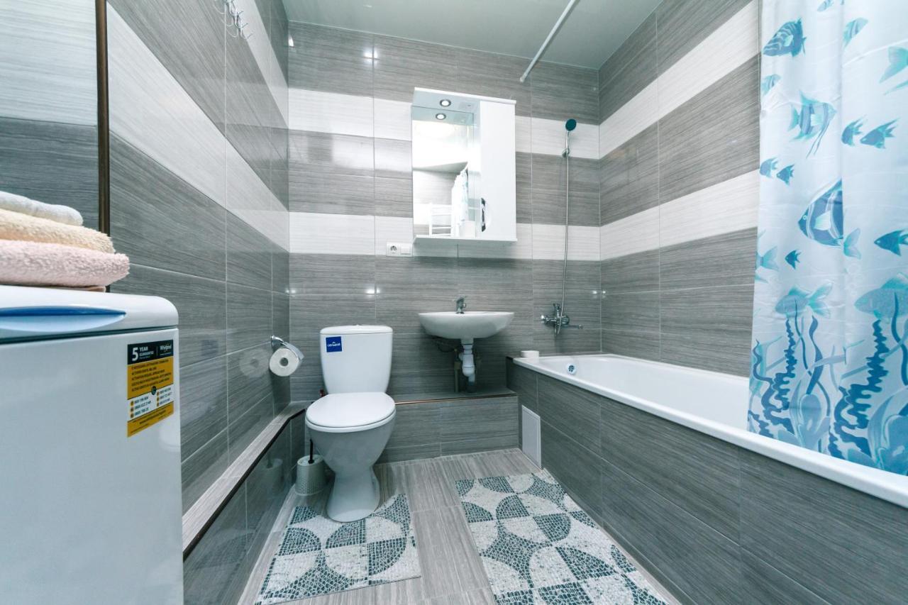Poznyaky Apartments Patriotika Kiev Eksteriør bilde