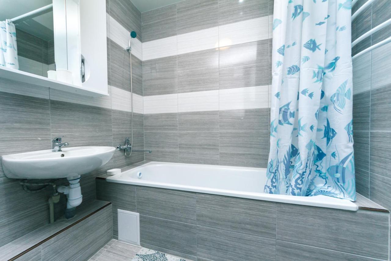 Poznyaky Apartments Patriotika Kiev Eksteriør bilde